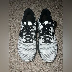 Women’s Brooks Adrenaline GTS 22 Running Shoe